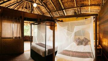 Twin Room, Balcony, Sea View | Bed sheets