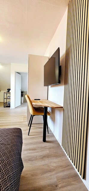 1 bedroom, in-room safe, desk, travel crib