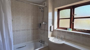 Sabonete, shampoo, papel higiênico