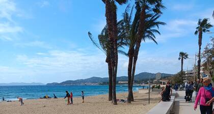 Appartement climatisé 4 pers plage, port et commerces au pied de la résidence