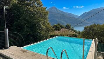 Appartamento familiare, 2 camere da letto, 2 bagni, lato montagna (Cremia Dreamhouse) | Piscina | Piscina stagionale all'aperto