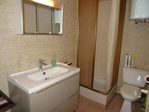 Unclassified image, 4 of 10, button - Apartment facing the port with parking and pets allowed (Canet-en-Roussillon)
