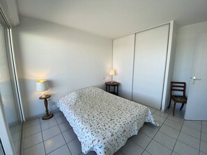 2 bedrooms