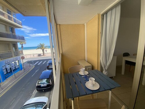 2-Room Apartment with Air Conditioning and WIFI Near Beach