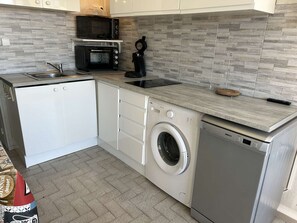 Fridge, microwave, stovetop