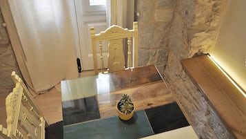 Room, 1 Bedroom, Smoking | Dining room