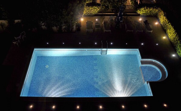 Rom, 1 soverom, røyk | Basseng | Utendørsbasseng