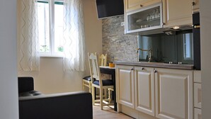 Room, 1 Bedroom, Smoking | Interior - Room-cosy Studio in the City Center (Split)