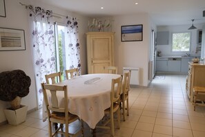 Dining - 3* residential house - Golfe du Morbihan (56) (Le Tour-du-Parc)