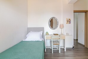 Classic-Villa, Meerblick | 4 Schlafzimmer, Bügeleisen/Bügelbrett, kostenloses WLAN