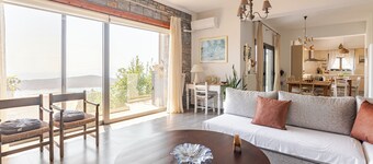 Aurora Spinalonga Garden Cottage