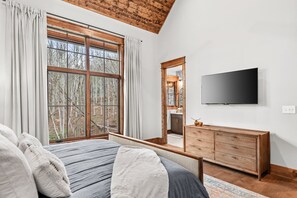 3 chambres, fer et planche à repasser, Wi-Fi gratuit, draps fournis