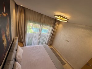 2 chambres, fer et planche à repasser, Wi-Fi, draps fournis