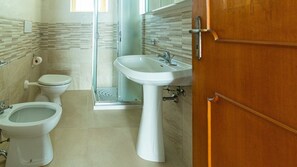 Shower, hair dryer - Cheap Ferrari vacation home in Casarano in Salento, Puglia (Casarano)