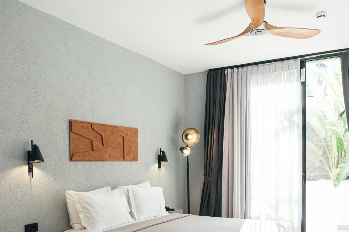 Deluxe Double Room | In-room safe, desk, laptop workspace, blackout curtains
