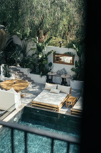 Primus Nefes Adults Only