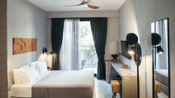 In-room safe, desk, laptop workspace, blackout drapes