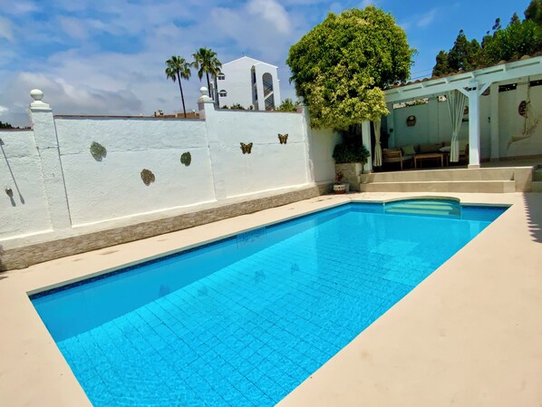Outdoor pool - Villa With Pool, Walk to Beach, Restaurants, Shops (Mijas)