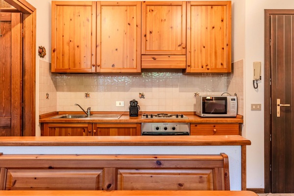 Bois, Design Intérieur, Cabinetry, Cuisine, Sol, Plafond, Meubles, Pièce, Sol, Tache De Bois