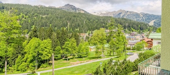 Lovely apartment for 4 people with TV, balcony and panoramic view