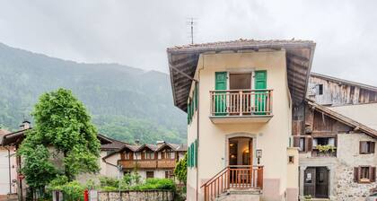 Wunderbares alleinstehendes Ferienhaus für 4 Gäste mit W-LAN, TV und Balkon