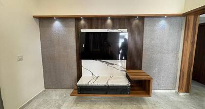 Charming 3-bedroom bungalow with WiFi, AC in peaceful Uchilakere