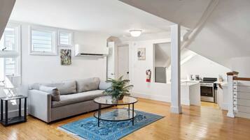 Televisión, oficina