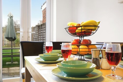 3Bedroom 5Bed 2Bath (Ensuite) | Prv-Parkin x2