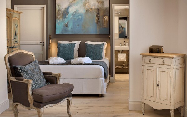 1 soverom, strykejern/-brett, internettilgang og sengetøy