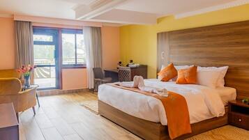 1 bedroom, desk, iron/ironing board, WiFi