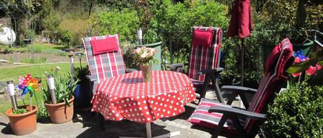 تناول الطعام بالخارج