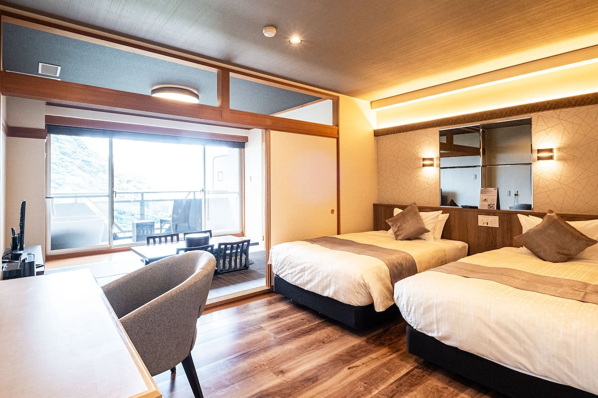 Kamar, Bebas Asap Rokok (Modern Japanese-style-Western) | Seprai premium, Wi-Fi gratis, dan seprai linen