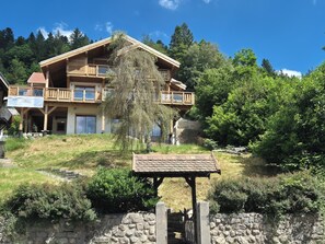 Fachada de la propiedad