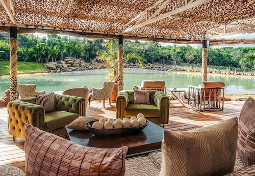 Hemingways Eden Residence