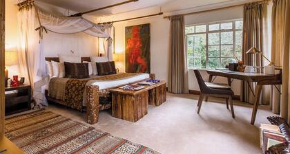 Hemingways Eden Residence