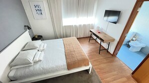 4 bedrooms, WiFi, bed sheets