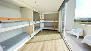 4 bedrooms, WiFi, bed sheets