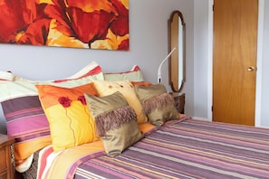 3 chambres, bureau, fer et planche à repasser, Wi-Fi gratuit