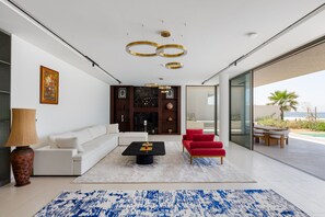 Villa | 4 bedrooms - Exclusive 21 Ajman 4BR Villa w Private Pool and Beach (Ajman)