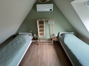 2 bedrooms, travel cot, free WiFi, bed sheets - Casa Del Faro, Charming 2-bedroom house with WiFi and AC in adorable Westkapelle (Westkapelle)