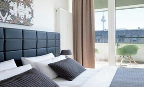 2 bedrooms, in-room safe, desk, iron/ironing board
