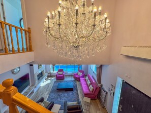 100-cm plasma TV with digital channels, Netflix, heated floors - Villa Zeytin (Kusadasi)