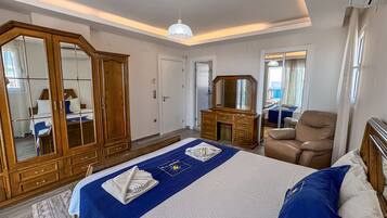 4 bedrooms, Egyptian cotton sheets, premium bedding