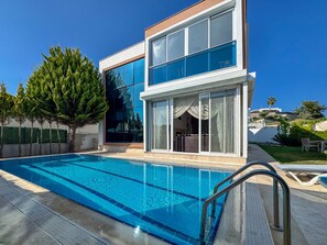 Seasonal outdoor pool - Villa Zeytin (Kusadasi)