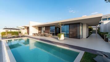 Exclusieve villa, 4 slaapkamers, privézwembad, uitzicht op zee | Privézwembad