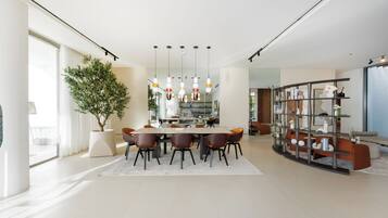 Exclusive Villa, 4 Bedrooms, Private Pool, Sea View | Makan dalam bilik