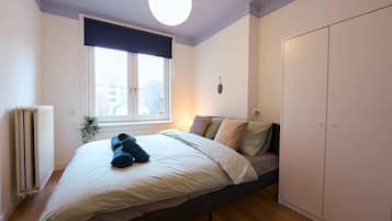 1 bedroom, iron/ironing board, bed sheets