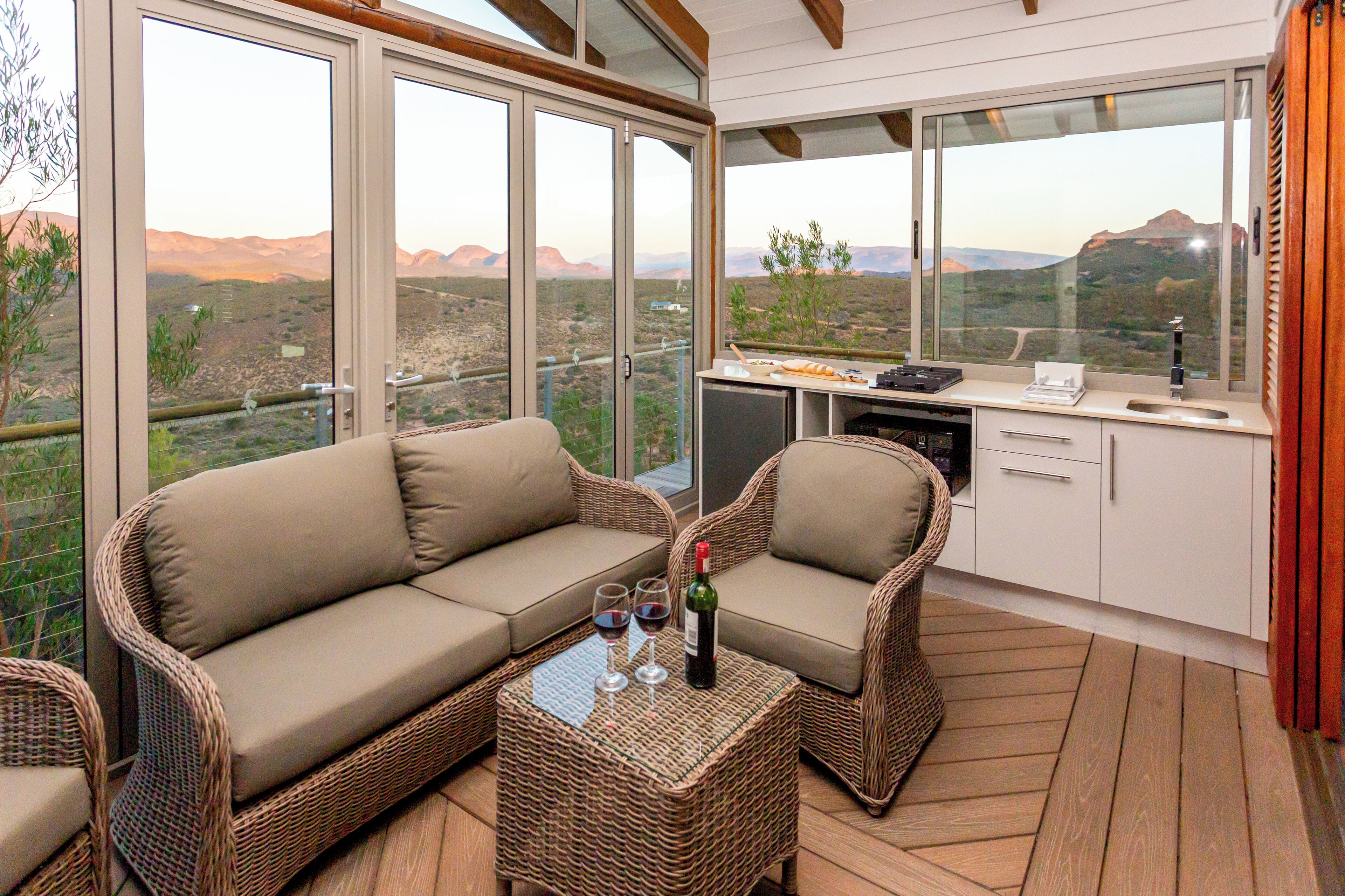 Mini-fridge, microwave, stovetop, coffee/tea maker