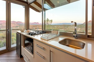 迷你冰箱、微波炉、炉灶、茶具/咖啡用具