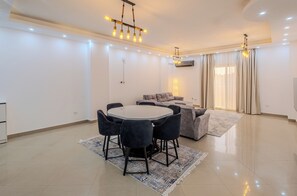 Interior - Bright & Airy Apt - Pristine Gem with WiFi, AC (Cairo Governorate)